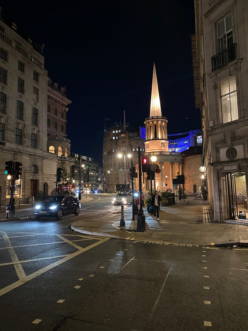 Busy street in London near 1 Hotel.