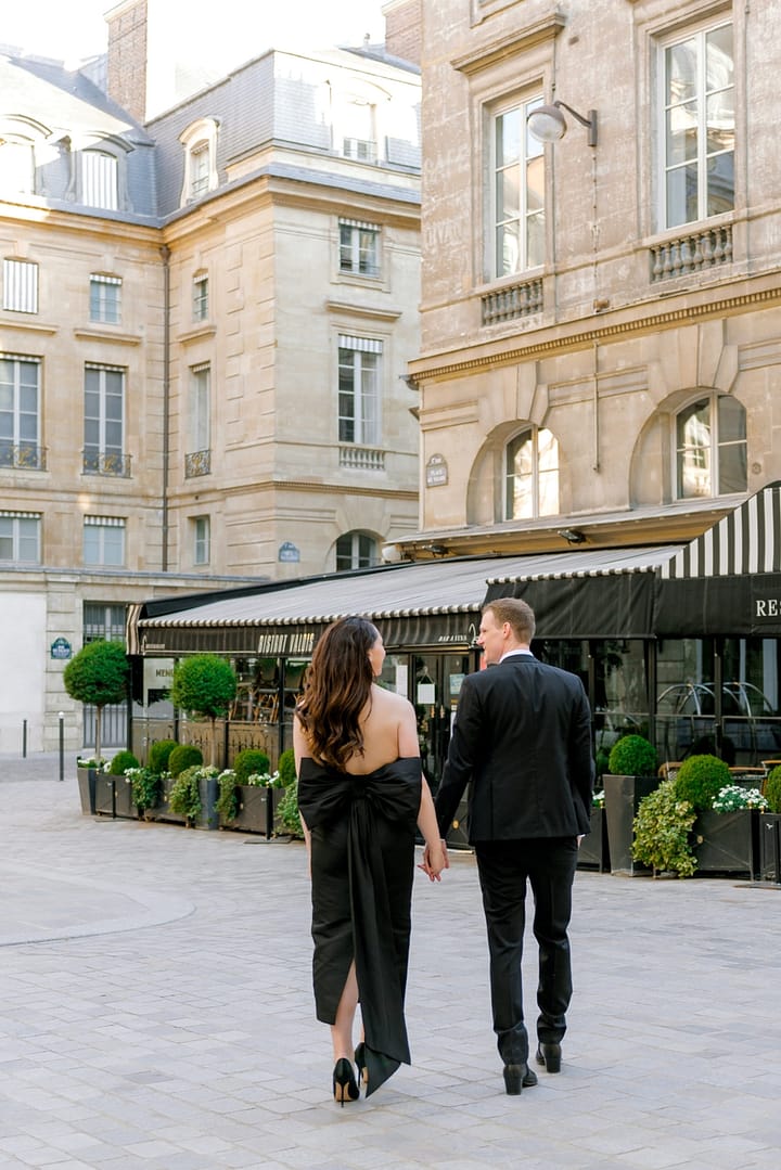 dina and Scott walking: Photoshoot in Paris