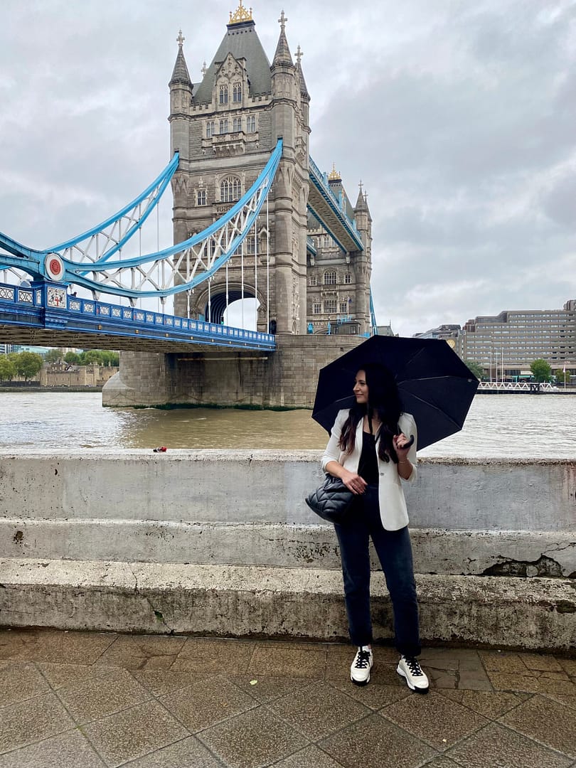 Good looks in London on a rainy day near Tower Bridge. 